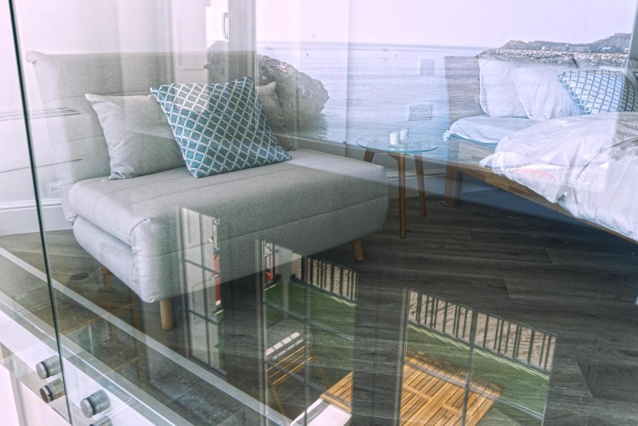 Spectacular Beachfront Duplex On The Mediterranean - Caleta, Catalan Bay Gibraltar Bagian luar foto